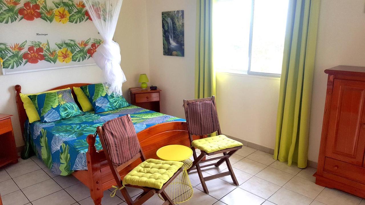 Les Pieds Dans L'Eau Apartment Tartane Exterior photo